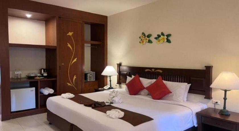Hyton Leelavadee Resort